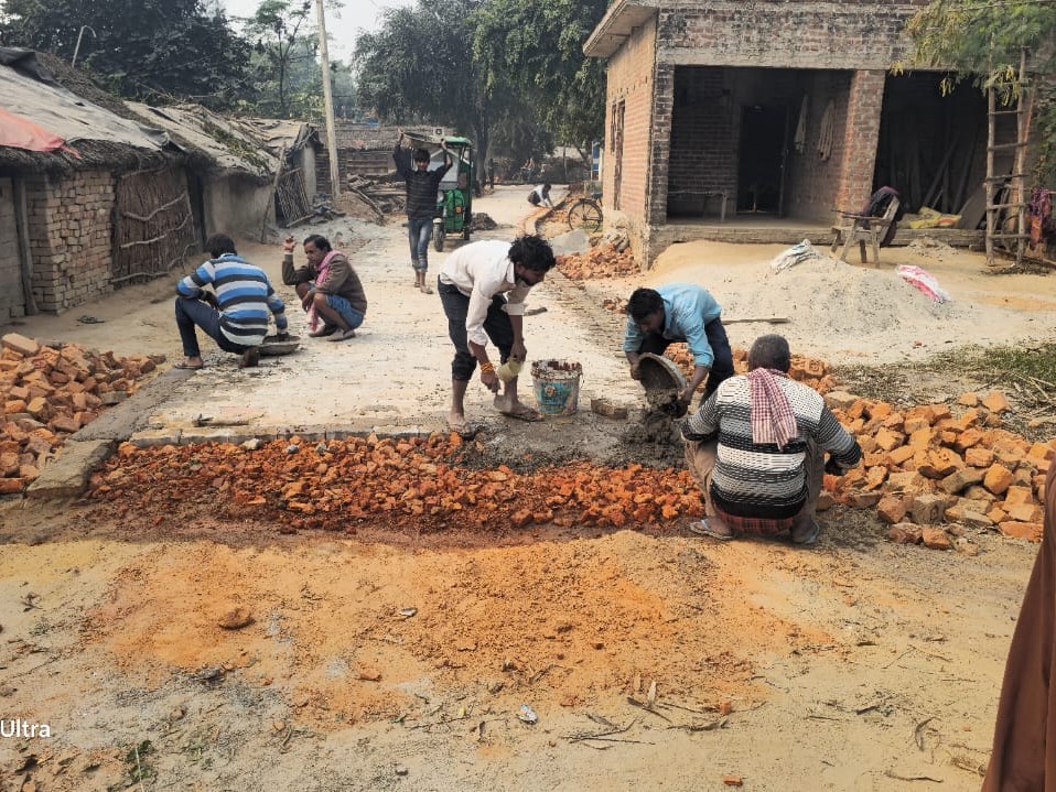 Rahimpur Pankaj Mishra said that there are many schemes including 284 houses and ...