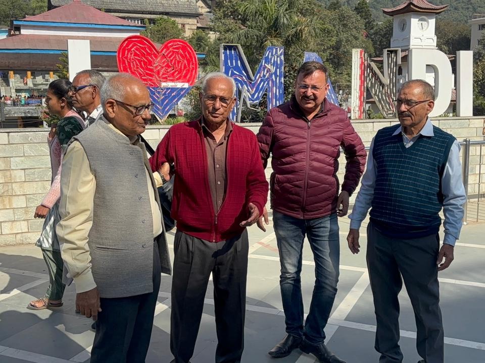 मंडी सेल्फी पॉइंट की 17 दिन बाद भी मरम्मत नहीं:  नहीं पकड़े जा चुके आरोपी, मार्केट प्रधान बोले- नहीं लगवाए गए सीसीटीवी – Mandi (Himachal Pradesh) News