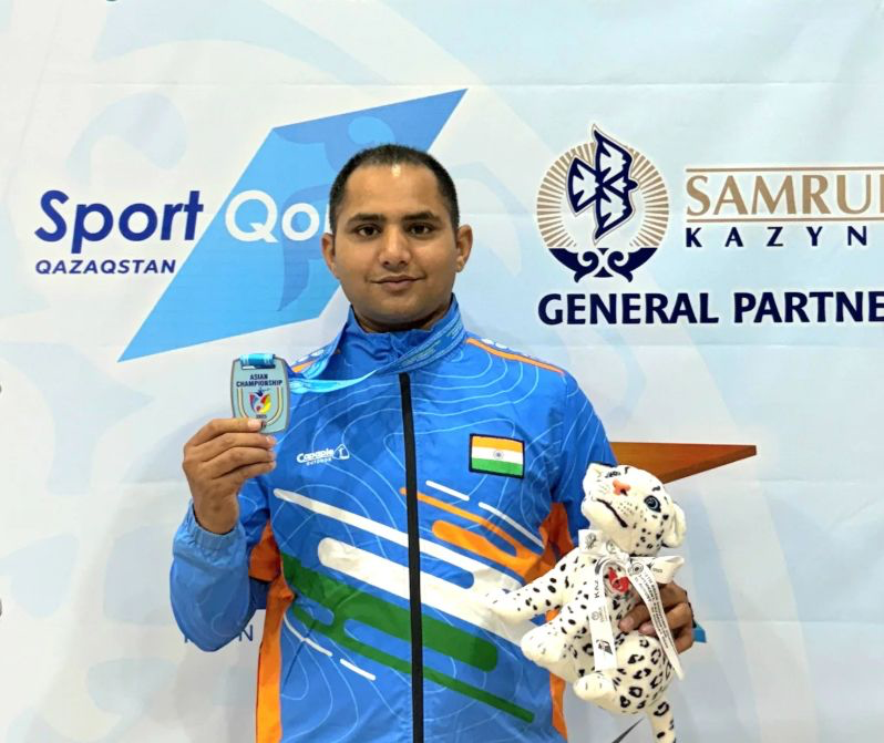 रविंदर नें 50 मीटर फ्री पिस्टल के इंडिविजुअल इवेंट में 569 अंक के साथ गोल्ड जीता।