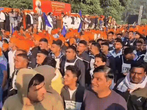 करनाल में हिंद की चादर मैराथन में दौडे़ युवा:  केंद्रीय मंत्री मनोहरलाल ने दिखाई ​झंडी, वोट चोरी मामले पर बोले- हौवा खड़ा किया जा रहा – Karnal News