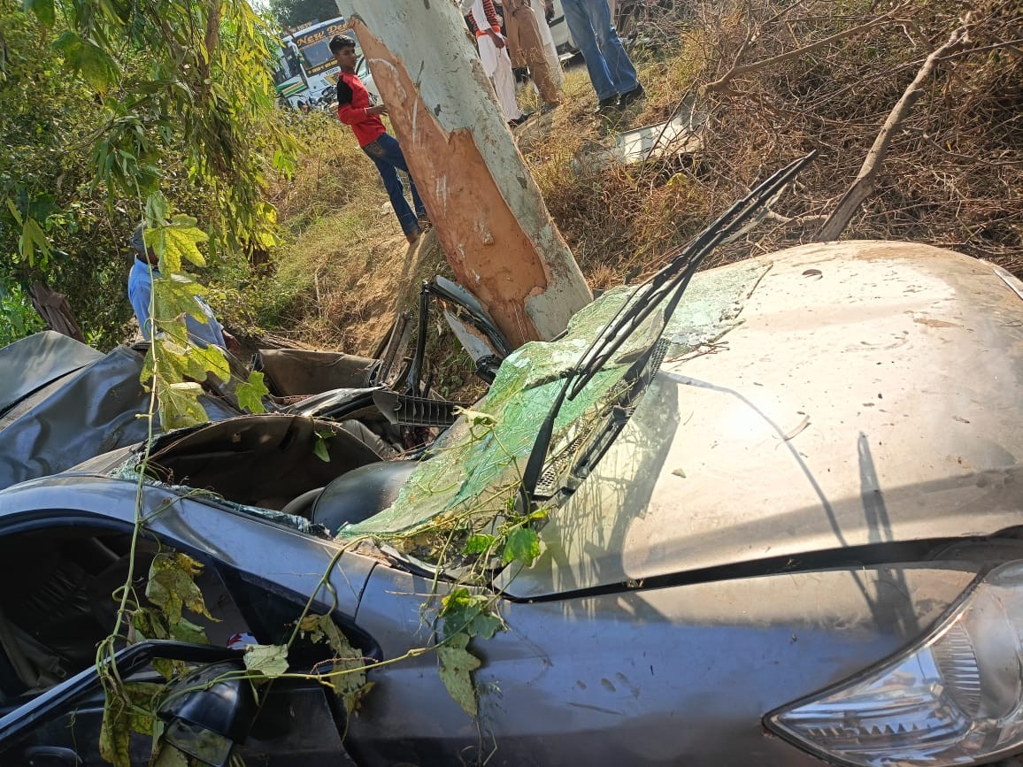 Faridkot accident car collides tree Three died going wedding ceremony ...