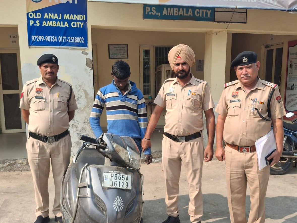 पुलिस गिरफ्त में आरोपी कन्हैया, ये ही रिमांड के दौरान थाने से फरार हुआ है। - Dainik Bhaskar