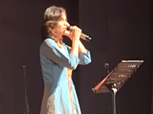 इस संगीतमय शाम का संगीत संयोजन राजस्थान के प्रसिद्ध संगीतकार रवि टिलवानी ने किया।