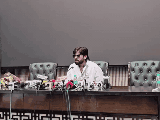 दिल्ली में हुई प्रेस कॉन्फ्रेंस में मासूम शर्मा ने चैलेंज दिया था कि मैं पब्लिक की डिमांड पर भी बैन गाने गाऊंगा।