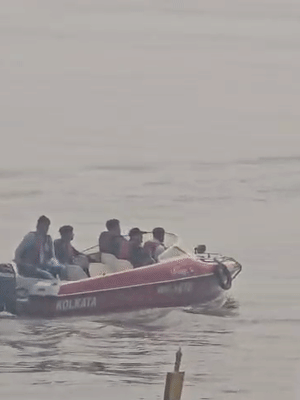 काशी में NSG का गंगा नदी में मॉक ड्रिल, हेलिकॉप्टर से कमांडो ने क्रूज को घेरा; आतंकियों को तलाशा