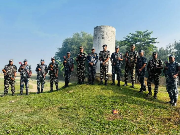 બીજા તબક્કાના મતદાન પહેલા ભારત-નેપાળ સરહદ પર દેખરેખ વધારી દેવામાં આવી હતી.