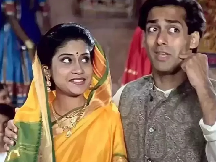 रेणुका शहाणे ने हम आपके हैं कौन में सलमान खान की भाभी का रोल निभाया था।