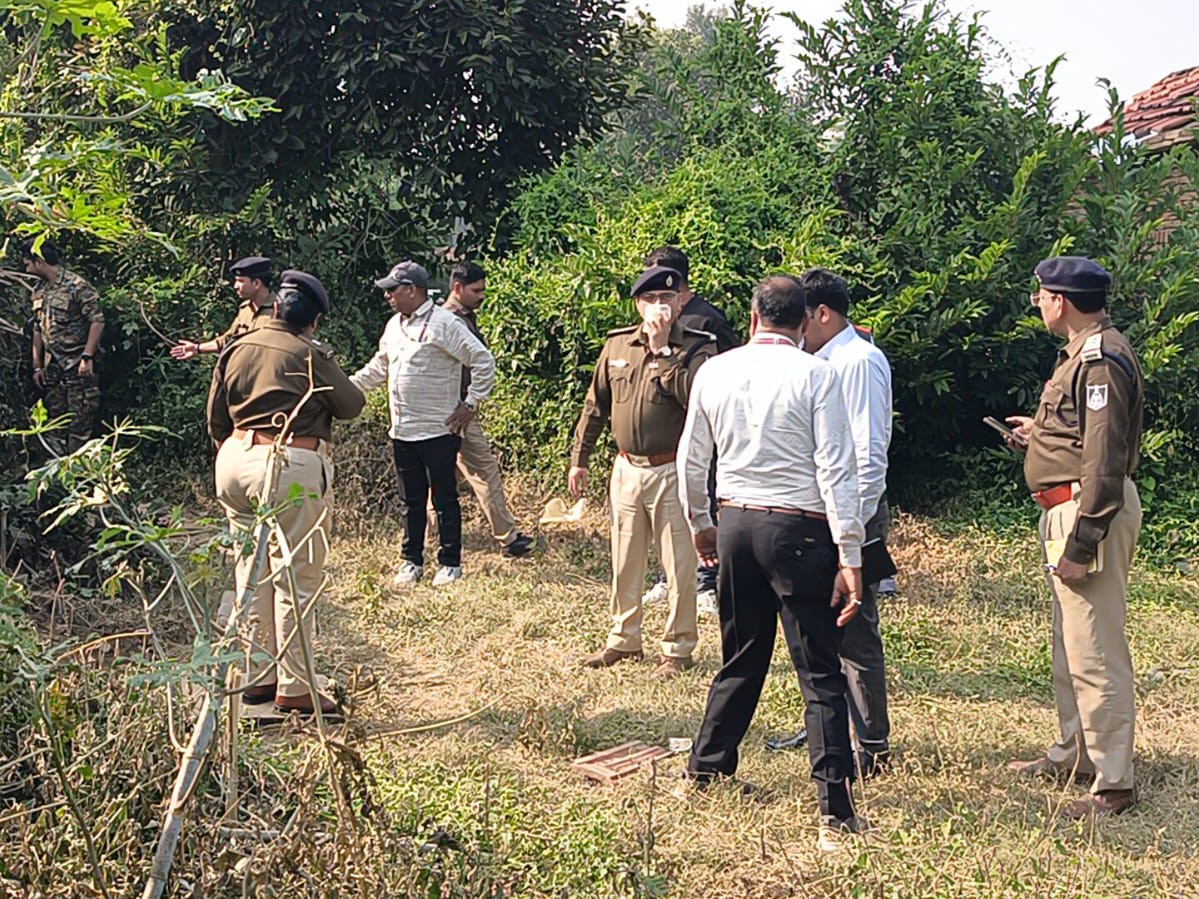 गैस के कारण ग्रामीणों को आंखों में तेज जलन, सिरदर्द और सांस लेने में परेशानी होने लगी।