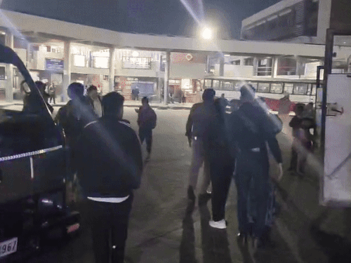 चंडीगढ़ में सेक्टर 43 बस स्टैंड पर पुलिस की ऑपरेशन सेल की टीम जांच की।