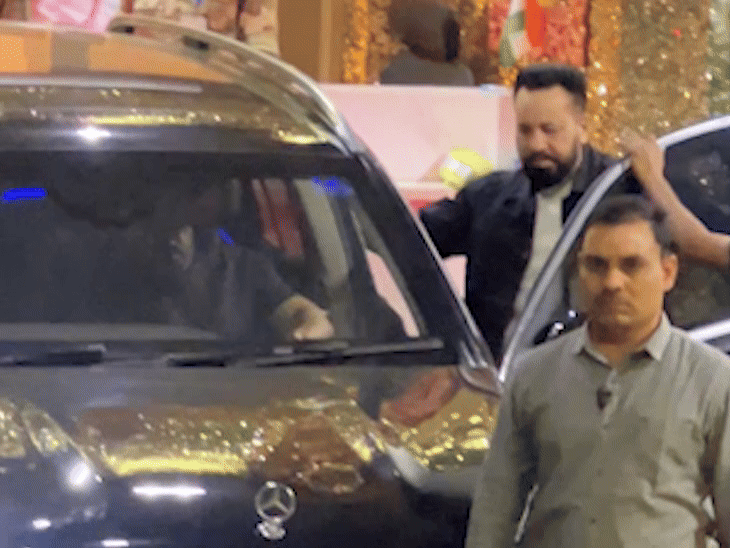 सलमान चार्टेड फ्लाइट से मुंबई लौटे हैं। वो प्रोफेशनल रीजन्स से मुंबई से बाहर गए हुए थे।