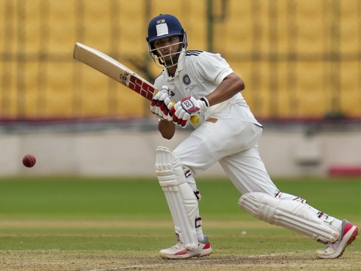 मुशीर खान ने मुंबई के लिए पहली पारी में 112 रन की पारी खेली। - Dainik Bhaskar