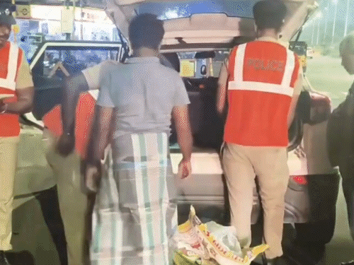 यूपी-बिहार सहित 9 राज्यों में हाई अलर्ट:  अयोध्या, मथुरा सहित सेंसेटिव जगहों पर वाहनों की कड़ी जांच, पब्लिक प्लेस पर पुलिस तैनात
