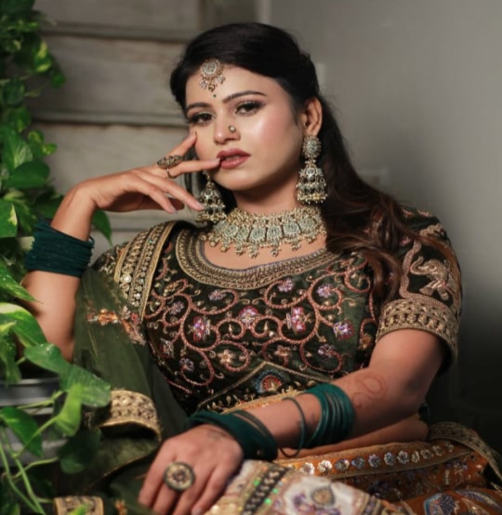 खुशबू कासिम नाम के युवक के साथ लिव-इन-रिलेशन में रह रही थी।