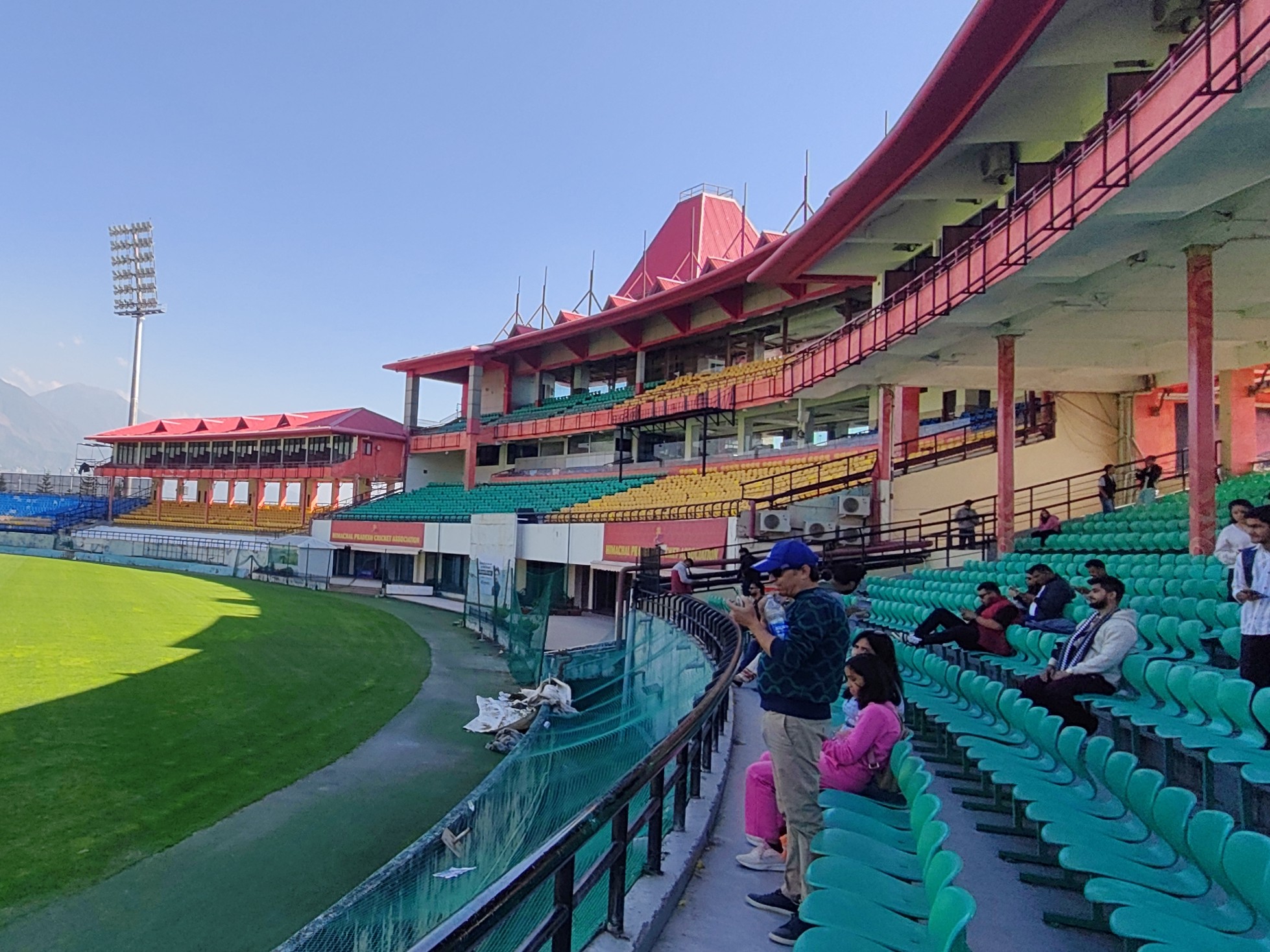 धर्मशाला स्टेडियम में 23 हजार दर्शकों बैठने की क्षमता