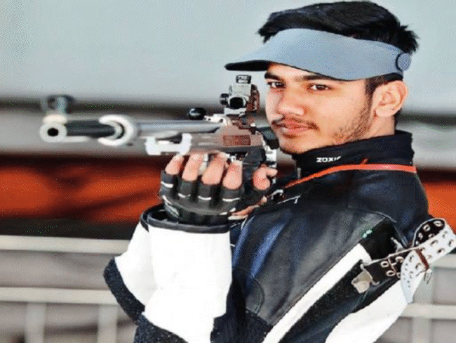 स्टार निशानेबाज ऐश्वर्य प्रताप सिंह। - Dainik Bhaskar