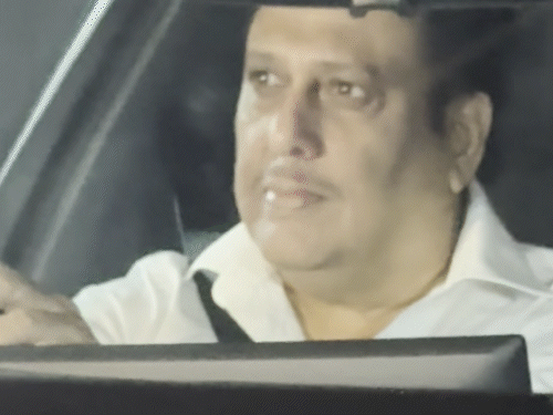 गोविंदा भी सोमवार रात हॉस्पिटल पहुंचे थे।