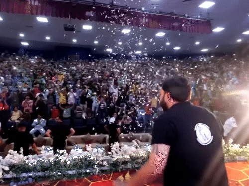 कोटा में पहले सेंटर खोलने की समय की तस्वीर। आज अलख की कंपनी की वैल्यूएशन करीब 30 हजार करोड़ रुपए है।