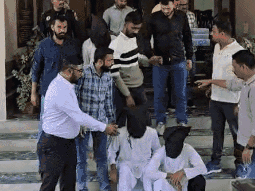 तीनों आतंकियों के पास मिले हथियारों को पाकिस्तान से ड्रोन के जरिए लाया गया था।