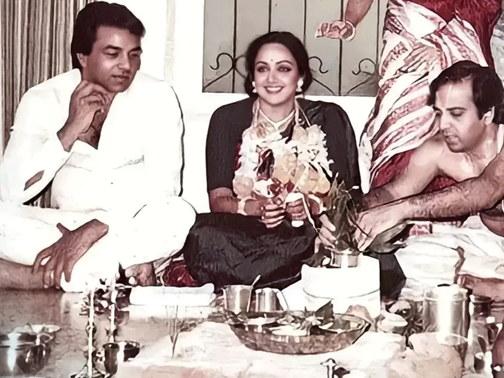 धर्मेंद्र और हेमा मालिनी की शादी 2 मई, 1980 को प्राइवेट सेरेमनी में हुई थी।