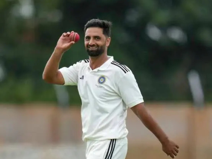 आकिब नबी ने 35 रन देकर 5 विकेट लिए। - Dainik Bhaskar