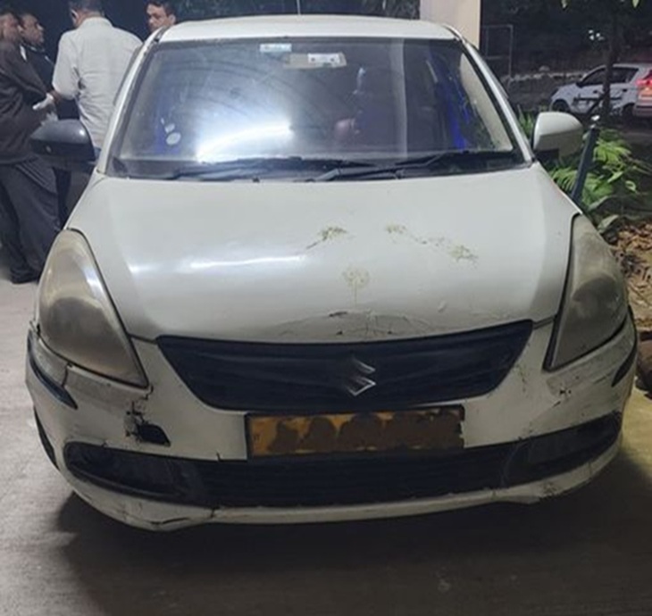 रोहतक में इसी स्विफ्ट गाड़ी से मिले एक करोड़ रुपए।