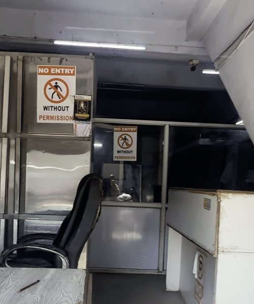 असली पनीर के मुकाबले इसे 250-270 रुपए प्रति किलो में बेच रहे थे।