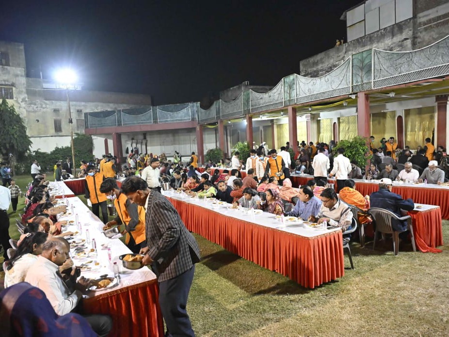 निम्बार्क भगवान का छठी महोत्सव मनाया:  श्रीनिम्बार्क परिषद् जयपुर की ओर से जयंती महोत्सव संपन्न; श्रीमाधवबिहारी मंदिर में दिव्य रासलीला सहित कई आयोजन हुए – Jaipur News