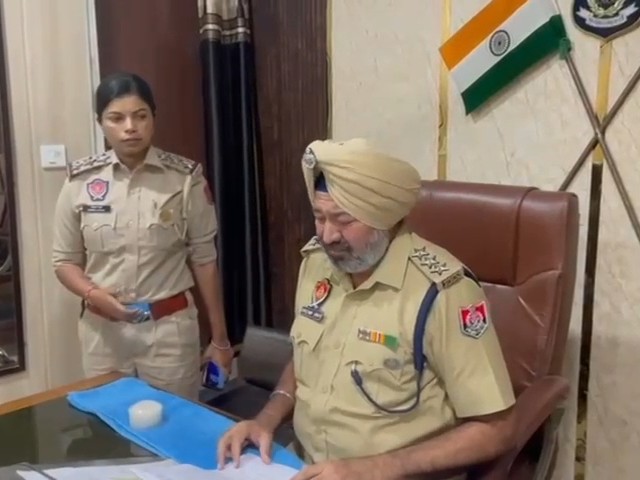 जानकारी देते डीएसपी गुरसेवक सिंह बराड़