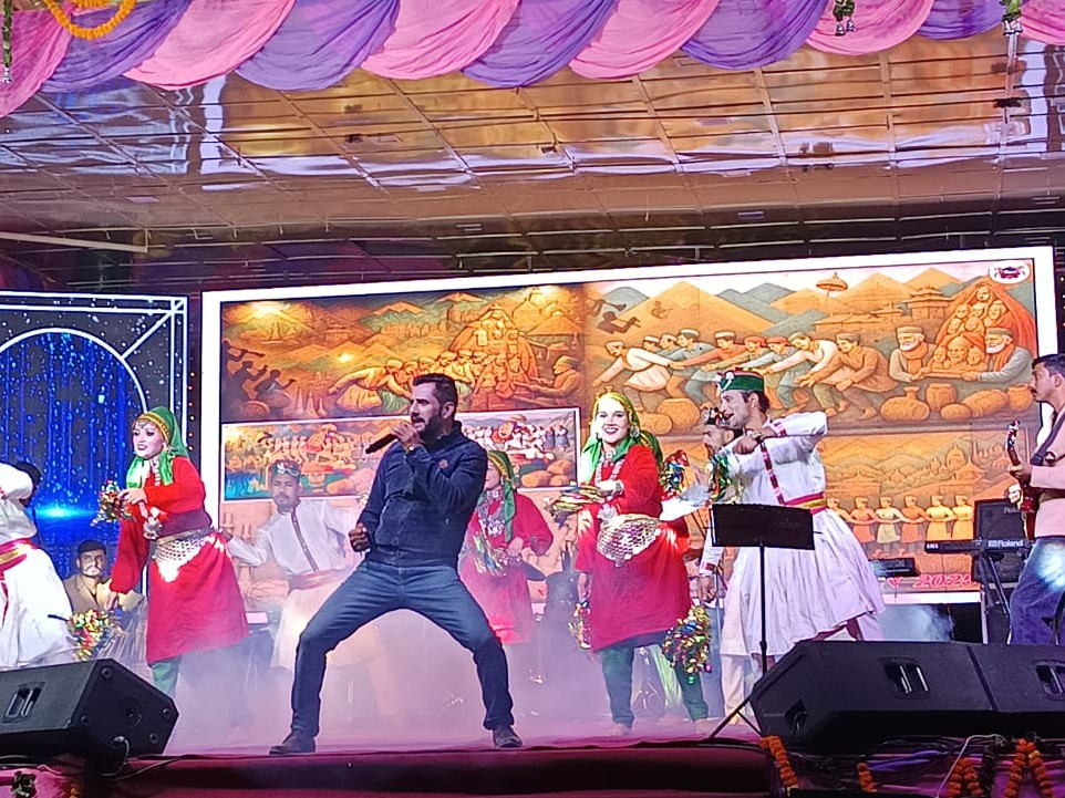 रामपुर लवी मेले की रंगारंग शुरुआत, संगीत-नृत्य की धूम:  MLA नंदलाल रहे चीफ गेस्ट; स्थानीय कलाकारों ने बिखेरे संस्कृति के रंग – Rampur (Shimla) News