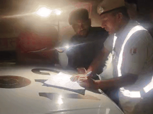 जैसलमेर में बॉर्डर से लेकर बाजार तक सख्त निगरानी शुरू:  दिल्ली धमाके के बाद जैसलमेर में हाई अलर्ट, हर आने जाने वाले की हो रही जांच – Jaisalmer News