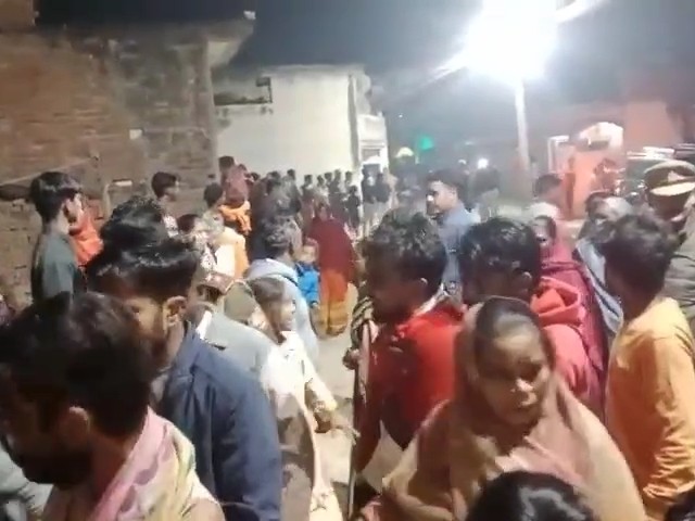 घटना की सूचना मिलने पर पुलिस ने मौके पर पहुंचकर जांच पड़ताल की।