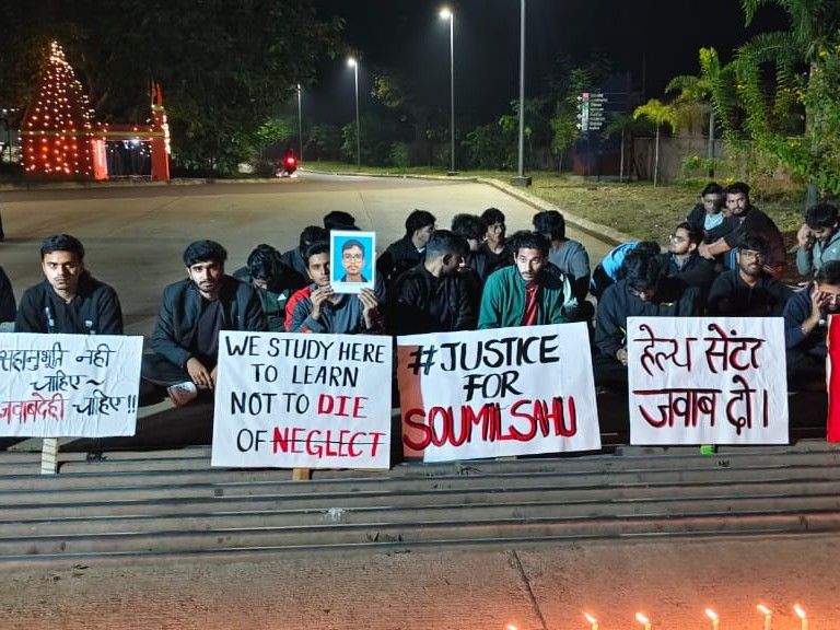 सौमिल के पिता वीरेंद्र साहू ने बताया कि बेटा पूरी तरह स्वस्थ था।