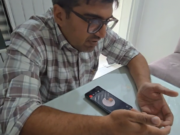 लोकायुक्त अफसर बनकर बातचीत करने वाले शख्स की बातचीत बहरानी ने रिकॉर्ड कर ली।