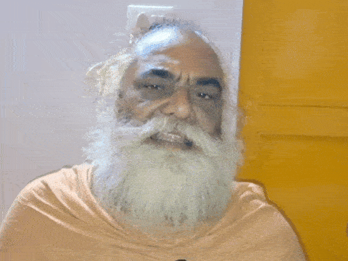 अखिल भारतीय अखाड़ा परिषद के महामंत्री श्रीमहंत हरिगिरी महाराज जानकारी देते हुए।