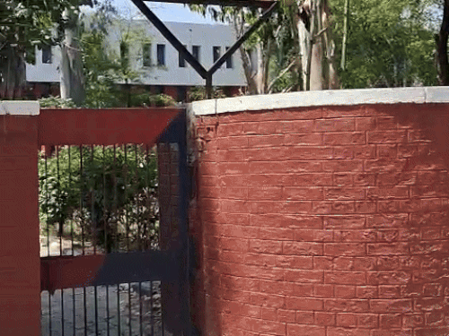 चंडीगढ़ पुलिस स्टेशन-34 की पुलिस मामले की जांच कर रही है।