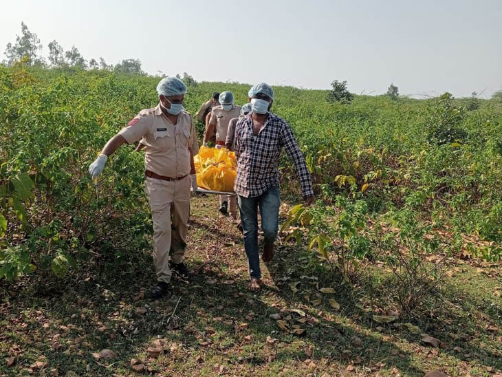 पुलिस ने दोनों शवों को बांसवाड़ा जिला अस्पताल की मॉर्च्युरी में रखवाया।