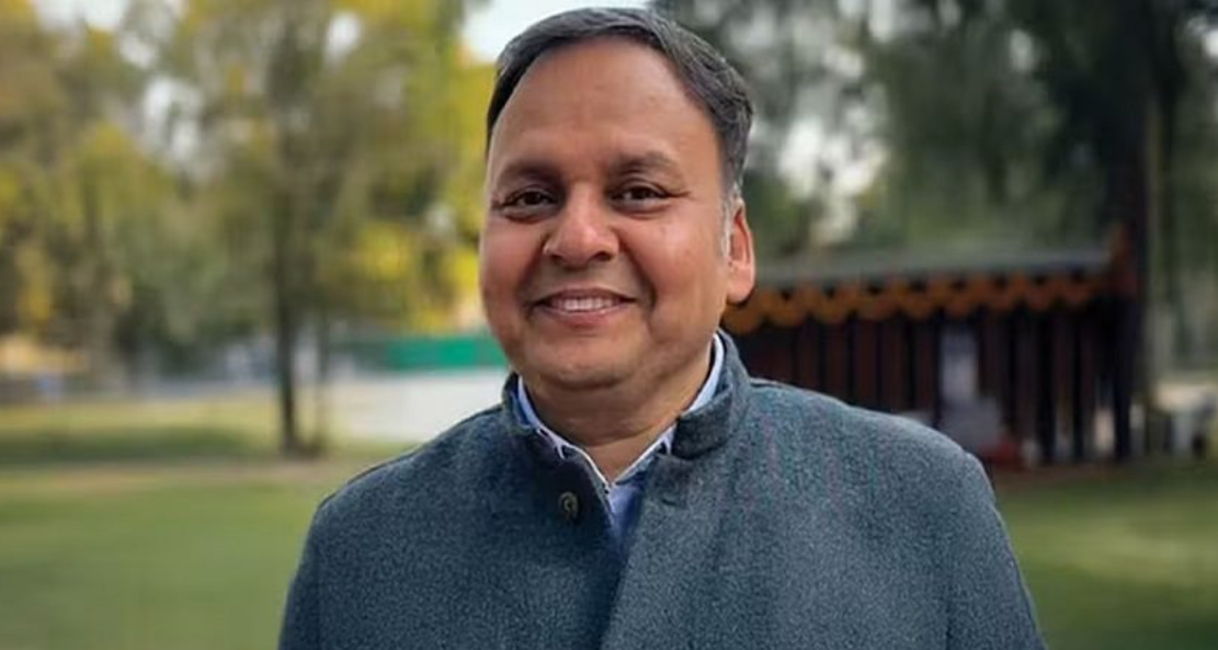 पराग जैन मूल रूप से उत्‍तर प्रदेश के कानपुर के रहने वाले हैं।