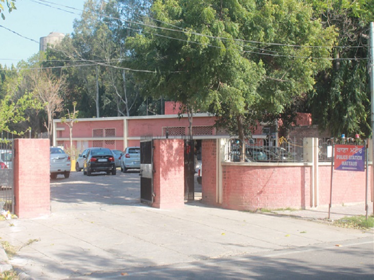 मोहाली पुलिस द्वारा मामले की जांच की जा रही है।