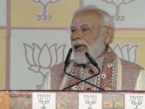 मोदी मफलर हलवत भाजप मुख्यालयात पोहोचले: मखान्याचा हार घातला, म्हणाले- बिहारच्या लोकांनी धमाल केली; टॉप मोमेंट्स पंतप्रधान मोदी म्हणाले की, जंगलराज करणाऱ्यांनी MY चे तुष्टीकरण केले. आमच्यासाठी, MY म्हणजे महिला आणि तरुण आहेत.