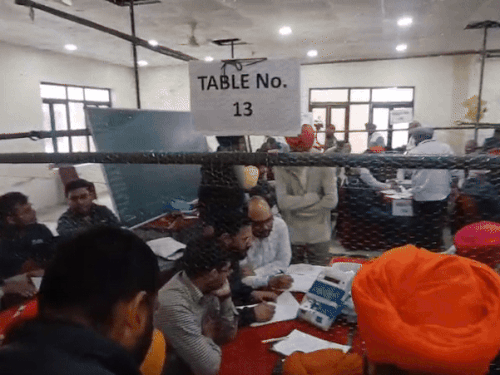 तरनतारन के इंटरनेशनल कॉलेज ऑफ नर्सिंग में सुबह 8 बजे काउंटिंग शुरू हुई हुई थी।