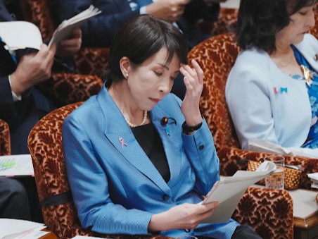 18 घंटे काम कर रहीं जापान की नई PM:  सुबह 3 बजे मीटिंग बुलाई, घोड़े की तरह काम करने कहा; क्या लौटेगा ओवरवर्क से मौत का कल्चर