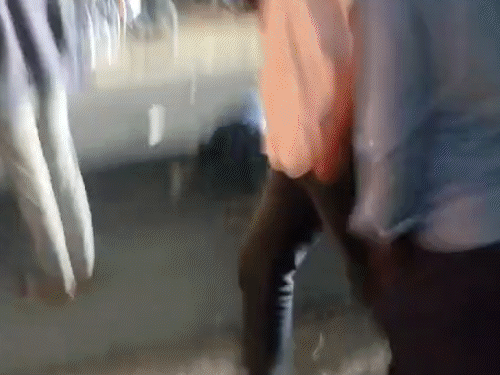 डंपर ने बाइक सवार 2 युवकों को कुचल दिया। हादसे में दोनों की मौके पर ही मौत हो गई।