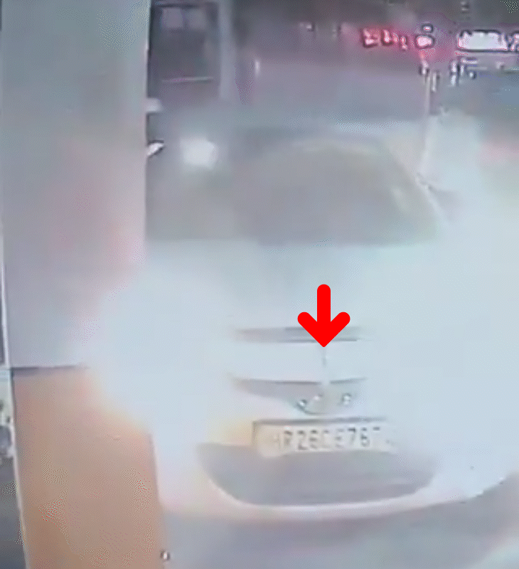 आतंकी उमर जब सुनहरी बाग पार्किंग से लाल किला के पास ब्लास्ट के लिए निकला, तब कार का बोनट रस्सी से बंधा हुआ था।