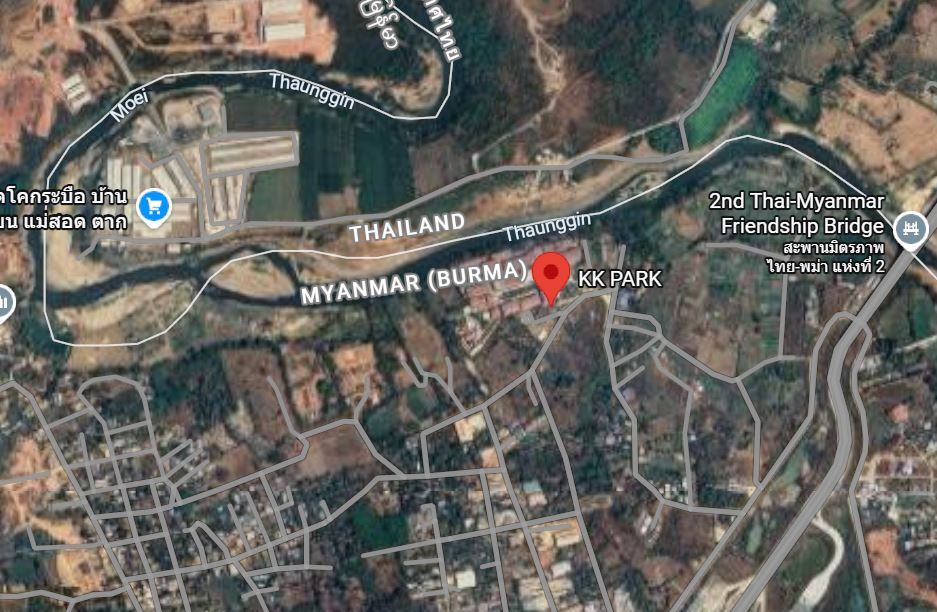 म्यांमार का केके पार्क थाइलैंड के बॉर्डर पर ही है। यहां तक पहुंचने के लिए एक नदी को पार करना पड़ता है।