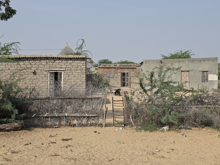 ओसामा का घर बाड़मेर के रामसर ब्लॉक के पांधी का पार गांव में है।