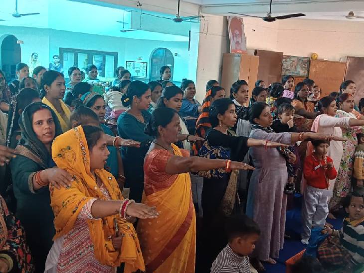 महिलाओं को जागरूक करने के लिए शपथ भी दिलाई गई