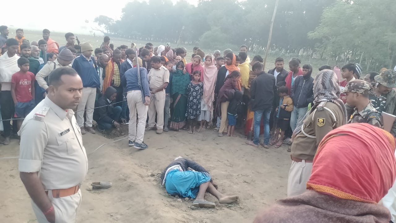 भागलपुर में गला रेतकर किसान की हत्या:  खेत में खाद छिड़काव करने गए थे, लहूलुहान शव मिला; गले और पेट पर चाकू के निशान – Bhagalpur News