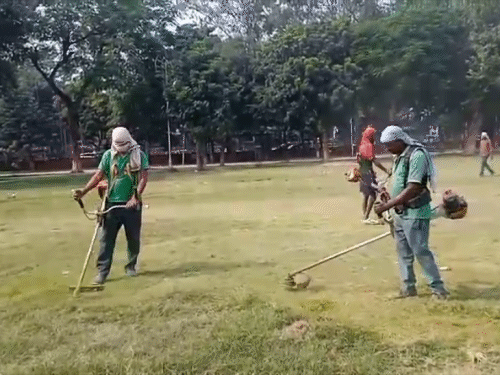गांधी मैदान में शपथ ग्रहण समारोह को लेकर तैयारियां शुरू कर दी गई है।