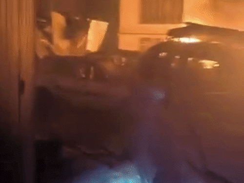 14 नवंबर की रात को श्रीनगर के नौगाम थाने में केमिकल जांच के दौरान ब्लास्ट हुआ था। - Dainik Bhaskar