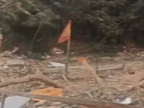 पंचकूला में दुकान-मकान तोड़ किया कब्जा, VIDEO:  42 लोगों को पुलिस ने किया नामजद, महिलाएं बोलीं : बीच में आया तो कपड़े फाड़ लेंगी – Panchkula News